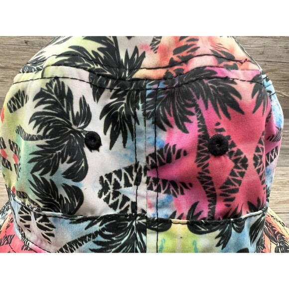 Original CHUCK Bucket Hat One Size Hawaiian Print Palm Trees Beach Resort Vacay - Picture 3 of 7